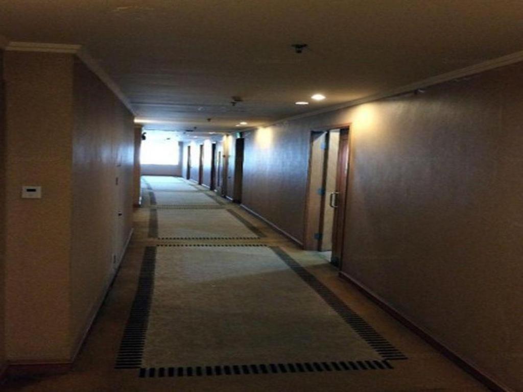 Tian Cheng Hotel Jin Jiang Xangai Exterior foto