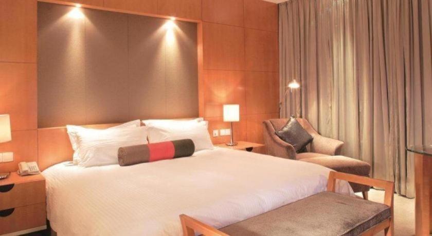 Tian Cheng Hotel Jin Jiang Xangai Exterior foto